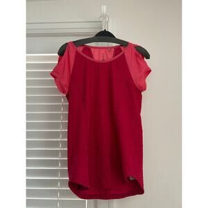 Pearl Tzumi Athletic Shirt size M